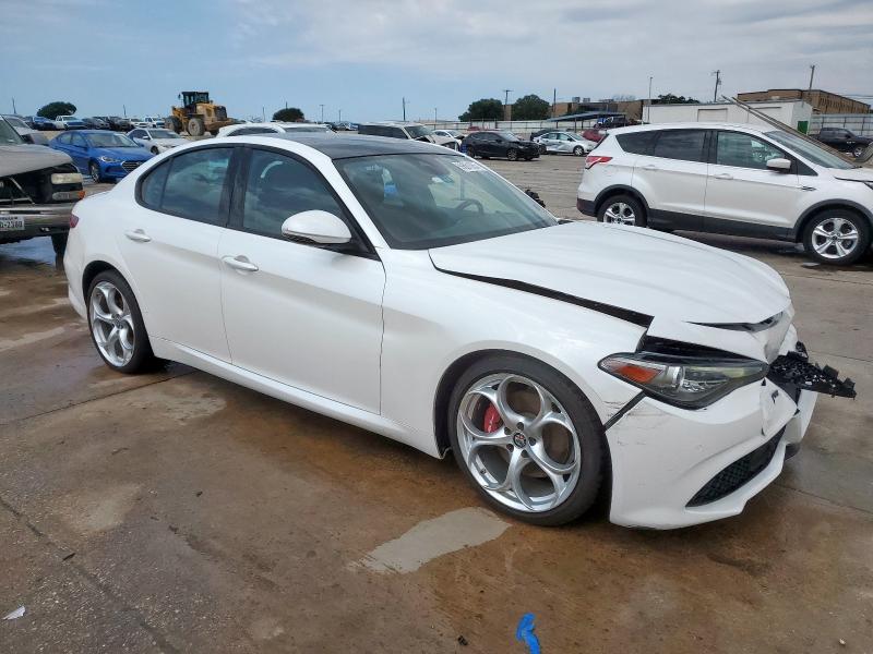 2018 Alfa Romeo Giulia მანქანა იყიდება აუქციონზე, vin: ZARFAECN8J7576011, აუქციონის ნომერი: 59861085