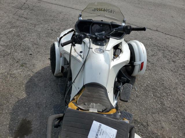 62663225 :رقم المزاد ، 2BXREDD25HV002699 vin ، 2017 Can-am Spyder Roadster مزاد بيع