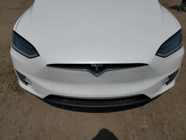 60327275 :رقم المزاد ، 5YJXCBE27HF055831 vin ، 2017 Tesla Model X مزاد بيع