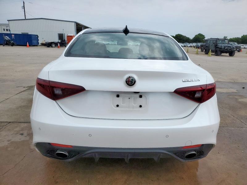 2018 Alfa Romeo Giulia მანქანა იყიდება აუქციონზე, vin: ZARFAECN8J7576011, აუქციონის ნომერი: 59861085