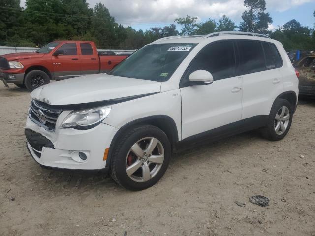 Auction sale of the 2010 Volkswagen Tiguan, vin: WVGBV7AX2AW516045, lot number: 59818755