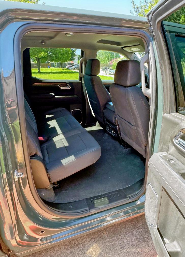 Продажа на аукционе авто 2025 Chevrolet Silverado, vin: 1GCUKDED8SZ171415, номер лота: 61592605
