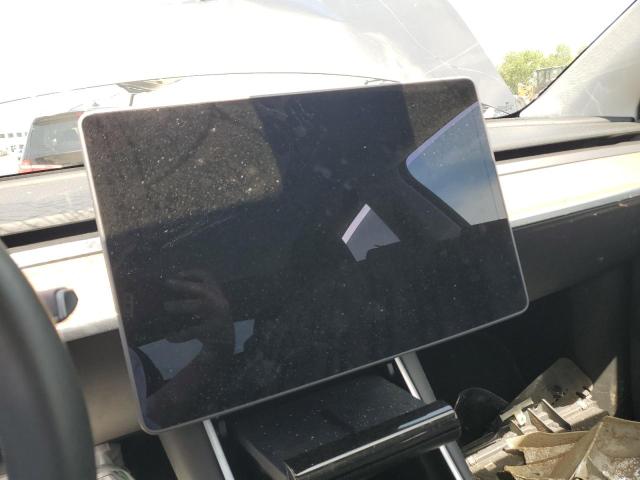 59392225 :رقم المزاد ، 5YJYGDEE3MF076717 vin ، 2021 Tesla Model Y مزاد بيع