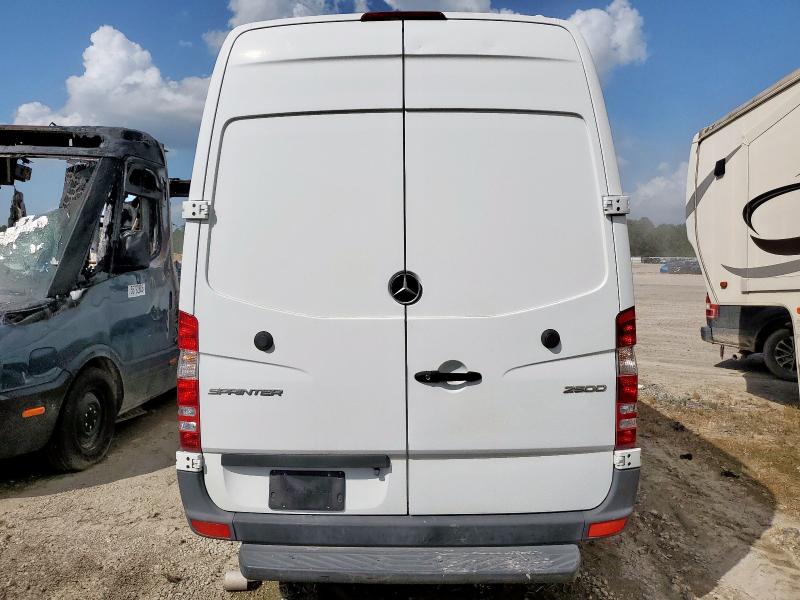 58999106 :رقم المزاد ، WD3PE8CD6HP382321 vin ، 2019 Mercedes-benz Sprinter مزاد بيع