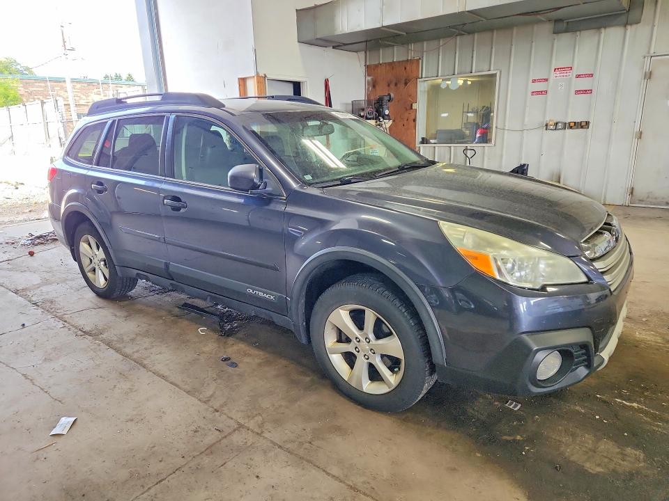 55642916 :رقم المزاد ، 4S4BRCLC6E3307907 vin ، 2014 Subaru Outback مزاد بيع