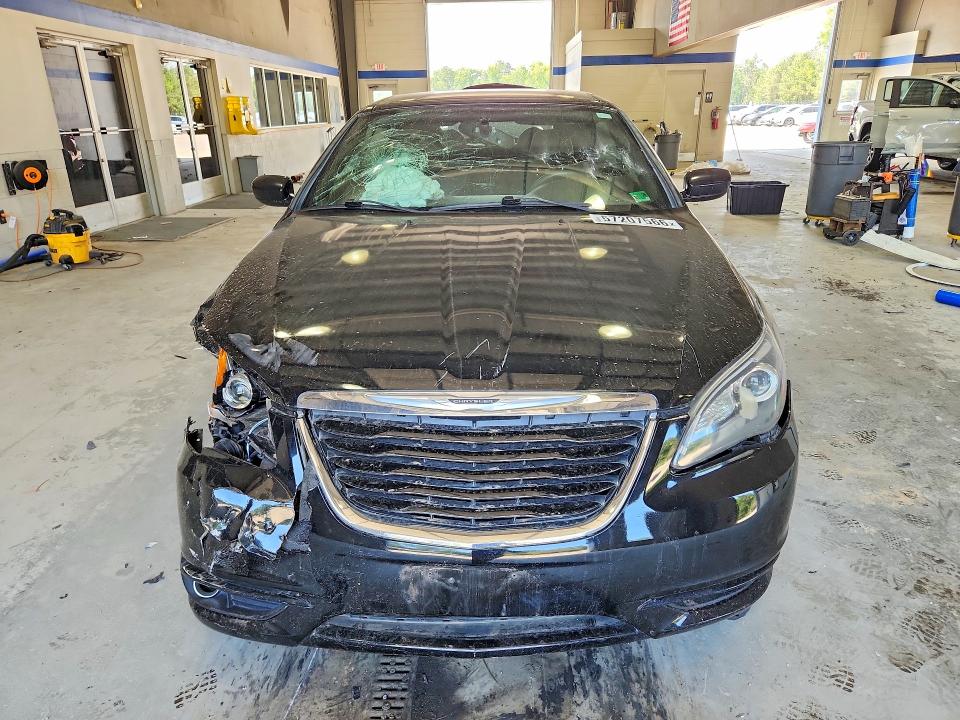 2013 Chrysler 200 მანქანა იყიდება აუქციონზე, vin: 1C3BCBGG0DN738330, აუქციონის ნომერი: 57207566
