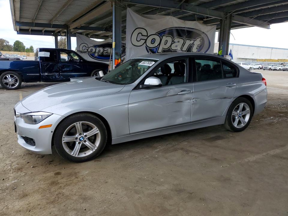 2013 Bmw 328 მანქანა იყიდება აუქციონზე, vin: WBA3C1G53DNR44182, აუქციონის ნომერი: 58037606