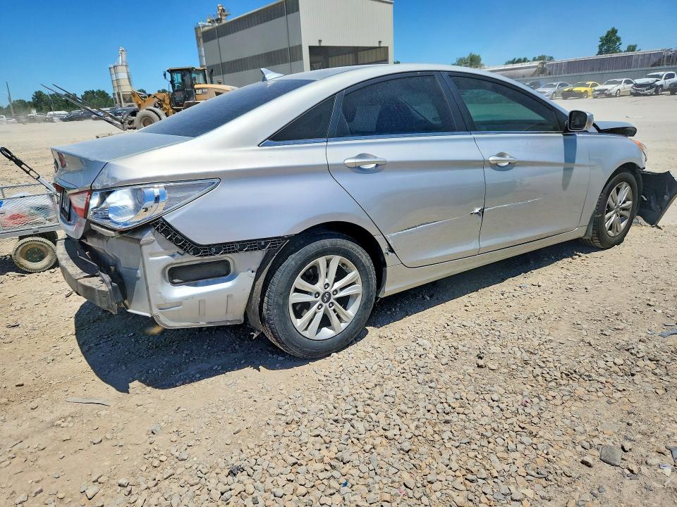 2011 Hyundai Sonata მანქანა იყიდება აუქციონზე, vin: 5NPEB4AC6BH111125, აუქციონის ნომერი: 57196986