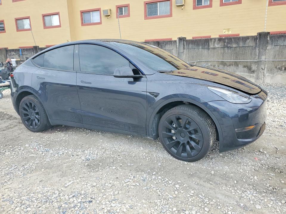 2024 Tesla Model Y მანქანა იყიდება აუქციონზე, vin: 7SAYGDEE5RF037184, აუქციონის ნომერი: 56110156