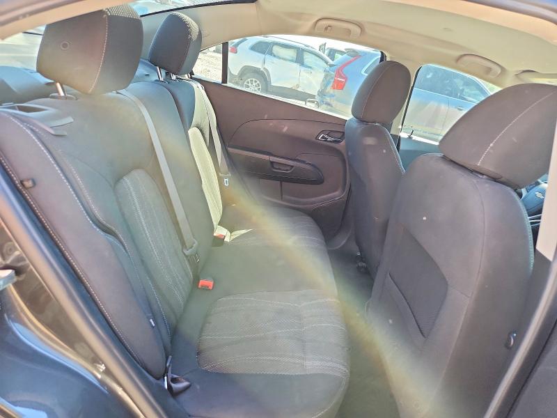 55779346 :رقم المزاد ، 1G1JD5SH6H4137773 vin ، 2017 Chevrolet Sonic مزاد بيع