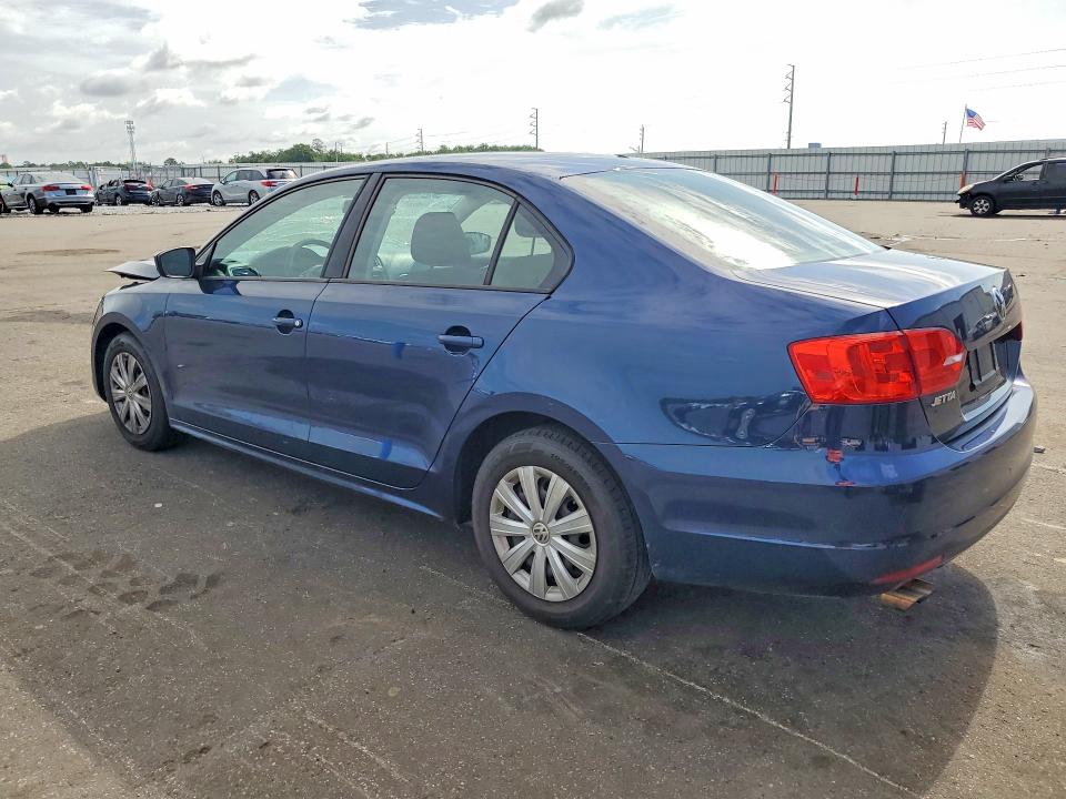 57116086 :رقم المزاد ، 3VW1K7AJ9DM400394 vin ، 2013 Volkswagen Jetta مزاد بيع