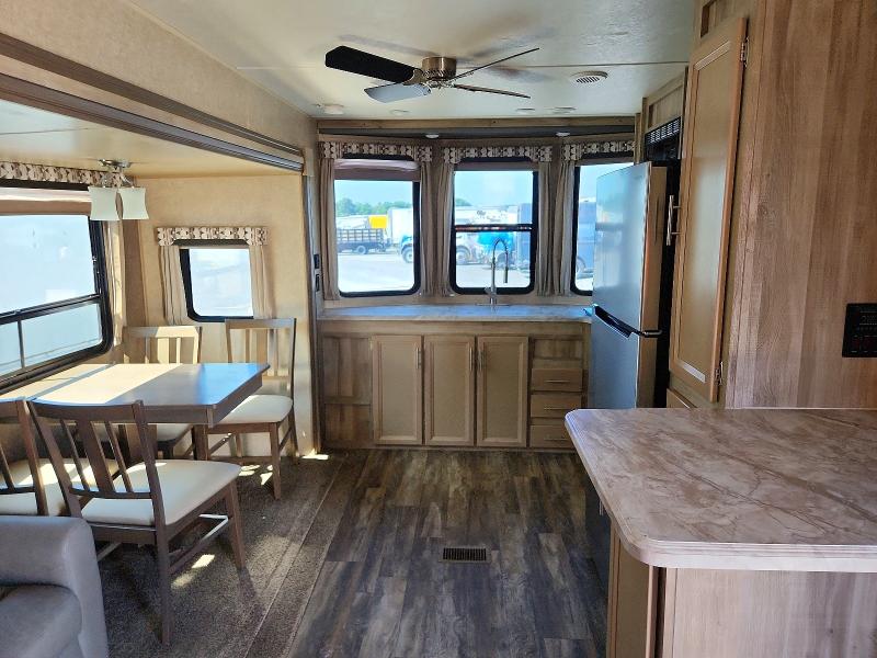 55215576 :رقم المزاد ، 5ZT2CA4B1LX017126 vin ، 2020 Coachman Catalina مزاد بيع