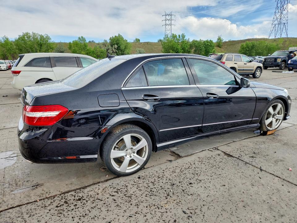 55439036 :رقم المزاد ، WDDHF8HB5AA118570 vin ، 2010 Mercedes-benz E مزاد بيع