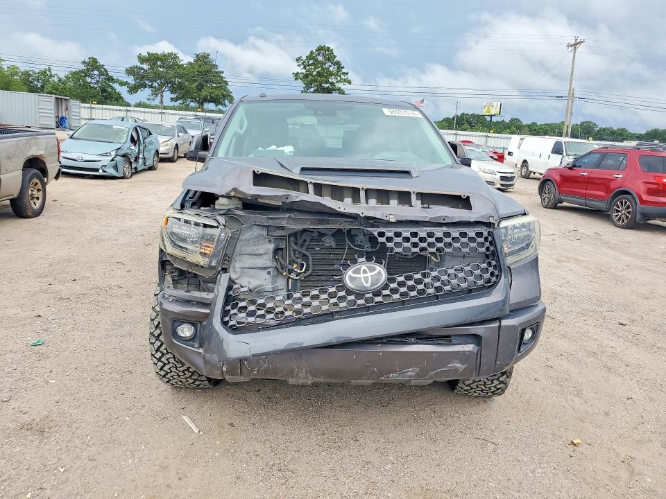 Продажа на аукционе авто 2018 Toyota Tundra, vin: 5TFDW5F13JX718549, номер лота: 58937016
