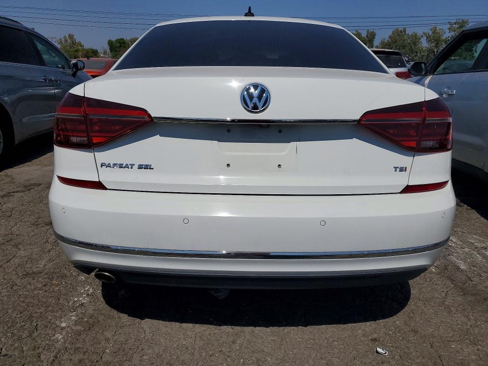 2017 Volkswagen Passat მანქანა იყიდება აუქციონზე, vin: 1VWCT7A35HC073846, აუქციონის ნომერი: 57962776
