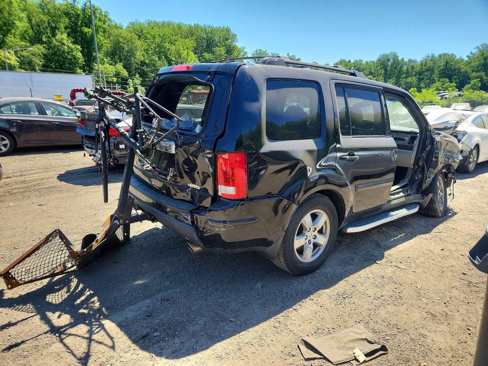 55515226 :رقم المزاد ، 5FNYF4H72BB021785 vin ، 2011 Honda Pilot مزاد بيع