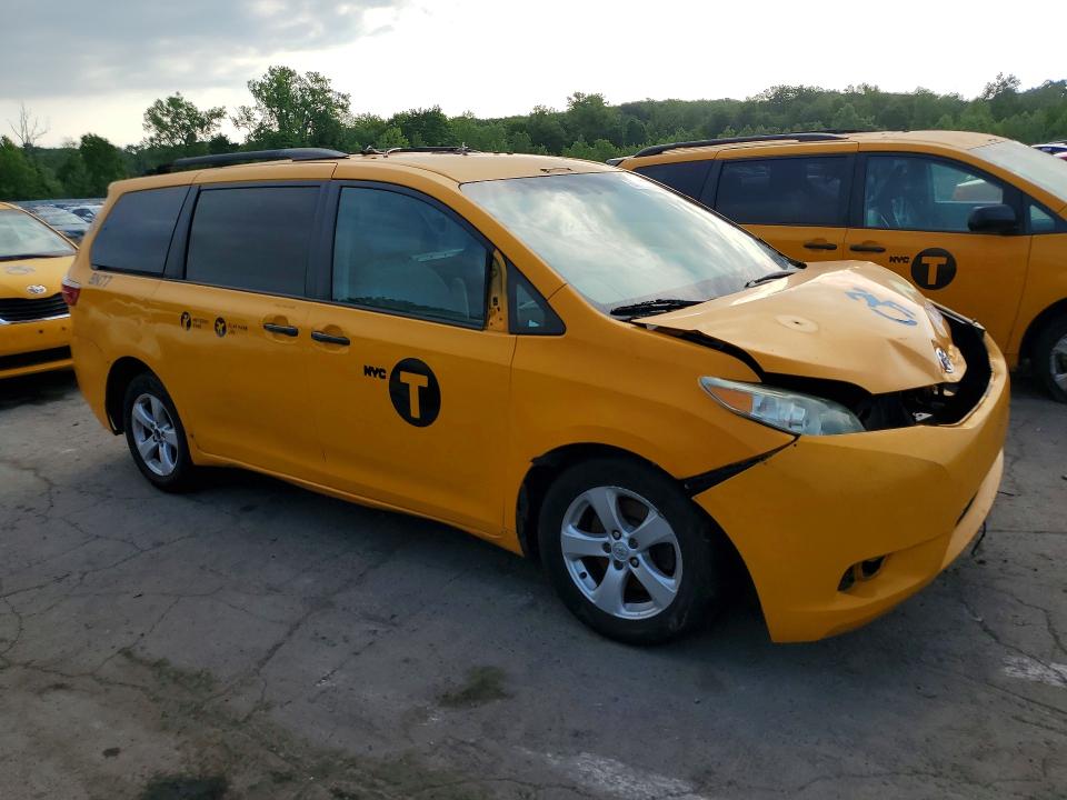 Продажа на аукционе авто 2017 Toyota Sienna, vin: 5TDKZ3DCXHS877415, номер лота: 57138186