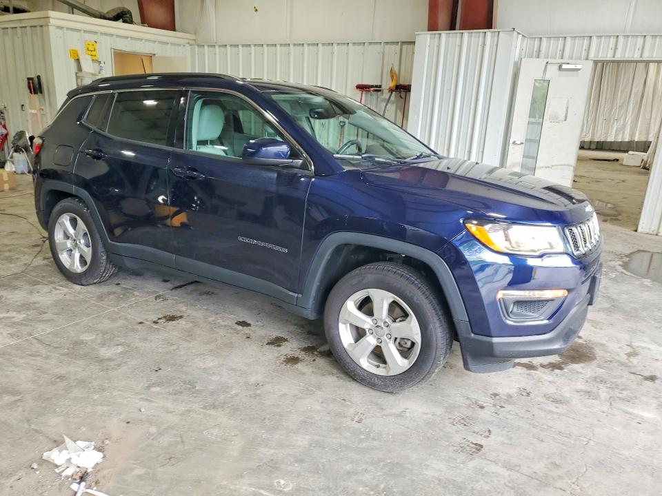58880696 :رقم المزاد ، 3C4NJDBB0JT315703 vin ، 2018 Jeep Compass مزاد بيع