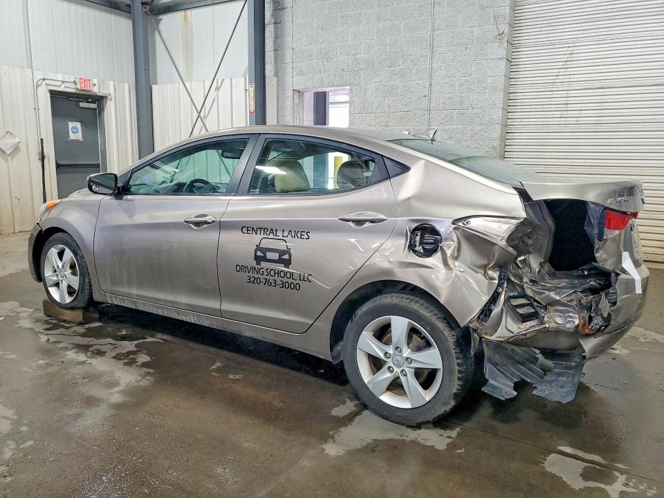 57346086 :رقم المزاد ، 5NPDH4AE9DH283924 vin ، 2013 Hyundai Elantra مزاد بيع