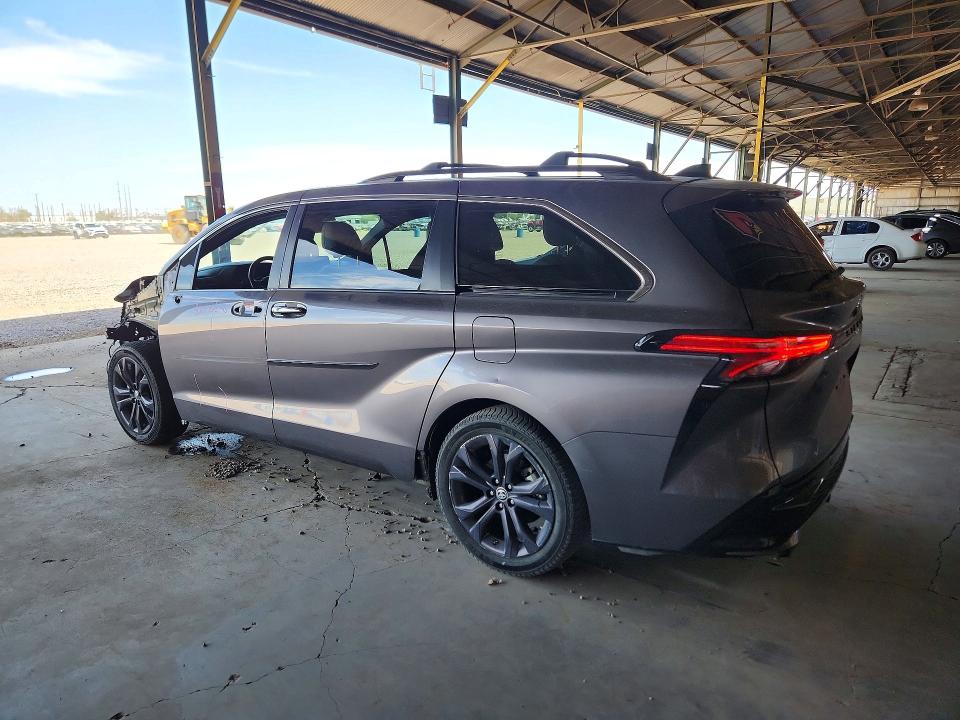 Auction sale of the 2022 Toyota Sienna, vin: 5TDXRKEC7NS092019, lot number: 57040636