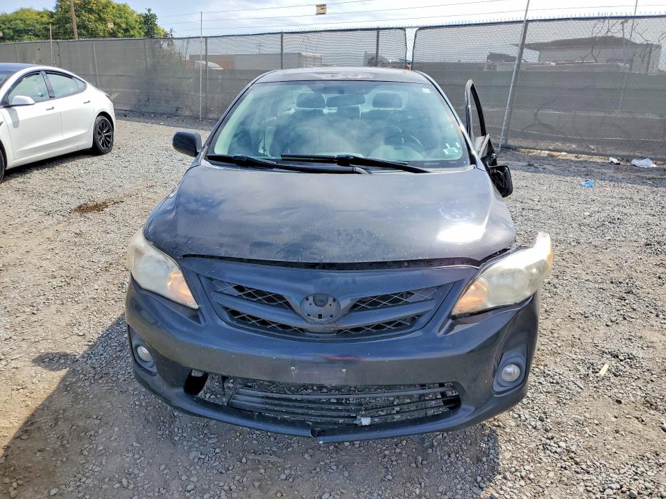 56689346 :رقم المزاد ، 2T1BU4EE0BC574261 vin ، 2011 Toyota Corolla مزاد بيع