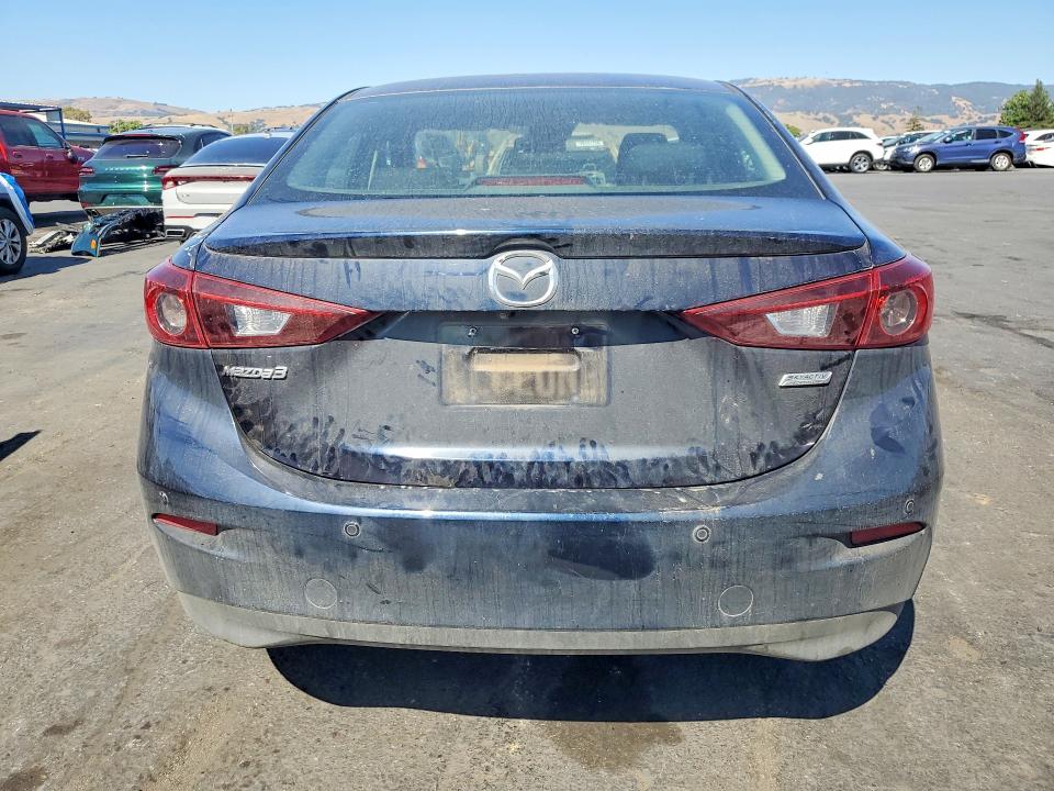 58318576 :رقم المزاد ، 3MZBN1U71JM240919 vin ، 2018 Mazda 3 مزاد بيع