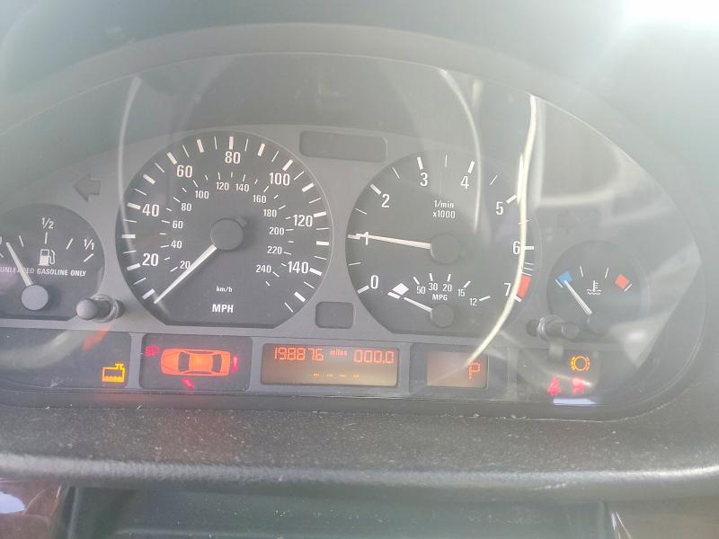 56168826 :رقم المزاد ، WBAEV334X5KW18362 vin ، 2005 Bmw 325 مزاد بيع