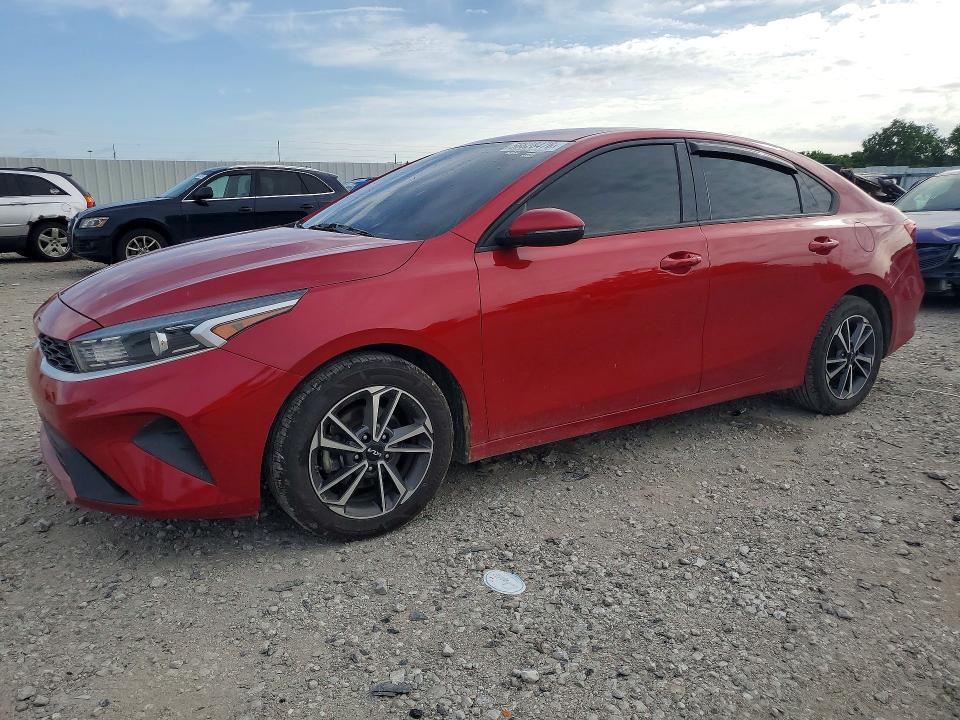 56628476 :رقم المزاد ، 3KPF24ADXNE471973 vin ، 2022 Kia Forte مزاد بيع