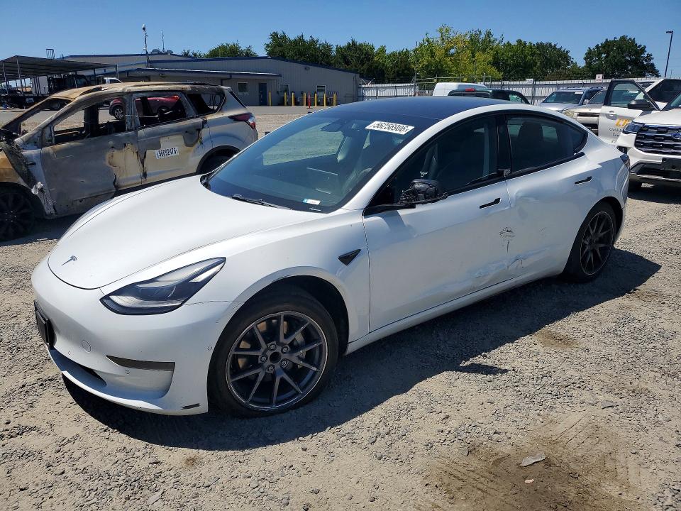 56256906 :رقم المزاد ، 5YJ3E1EA2NF201543 vin ، 2022 Tesla Model 3 مزاد بيع