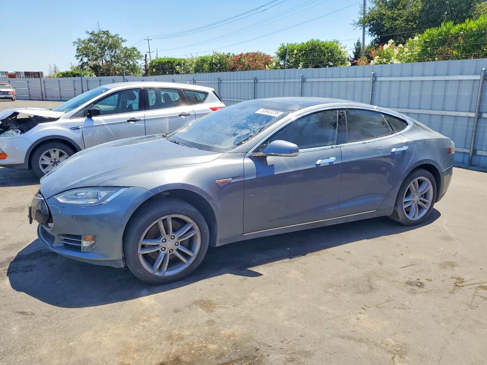 2013 Tesla Model S მანქანა იყიდება აუქციონზე, vin: 5YJSA1CP4DFP23684, აუქციონის ნომერი: 58943336