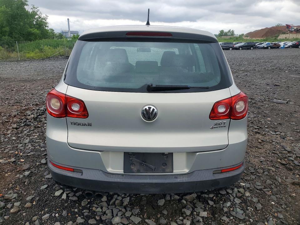 58114076 :رقم المزاد ، WVGBV7AX9AW516379 vin ، 2010 Volkswagen Tiguan مزاد بيع