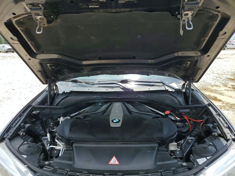 55835176 :رقم المزاد ، 5UXKR6C55F0J75411 vin ، 2015 Bmw X5 مزاد بيع