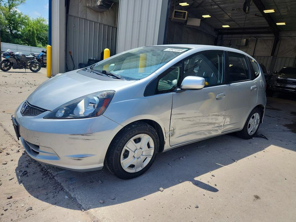 55931846 :رقم المزاد ، JHMGE8H33DC029508 vin ، 2013 Honda Fit مزاد بيع