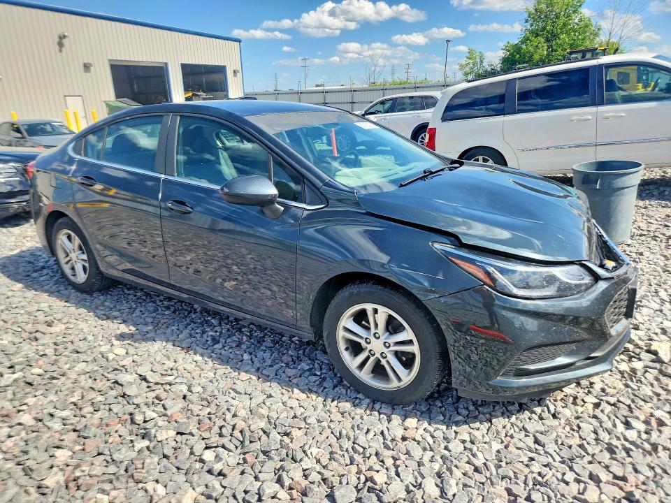 56716216 :رقم المزاد ، 1G1BE5SM0J7190326 vin ، 2018 Chevrolet Cruze مزاد بيع