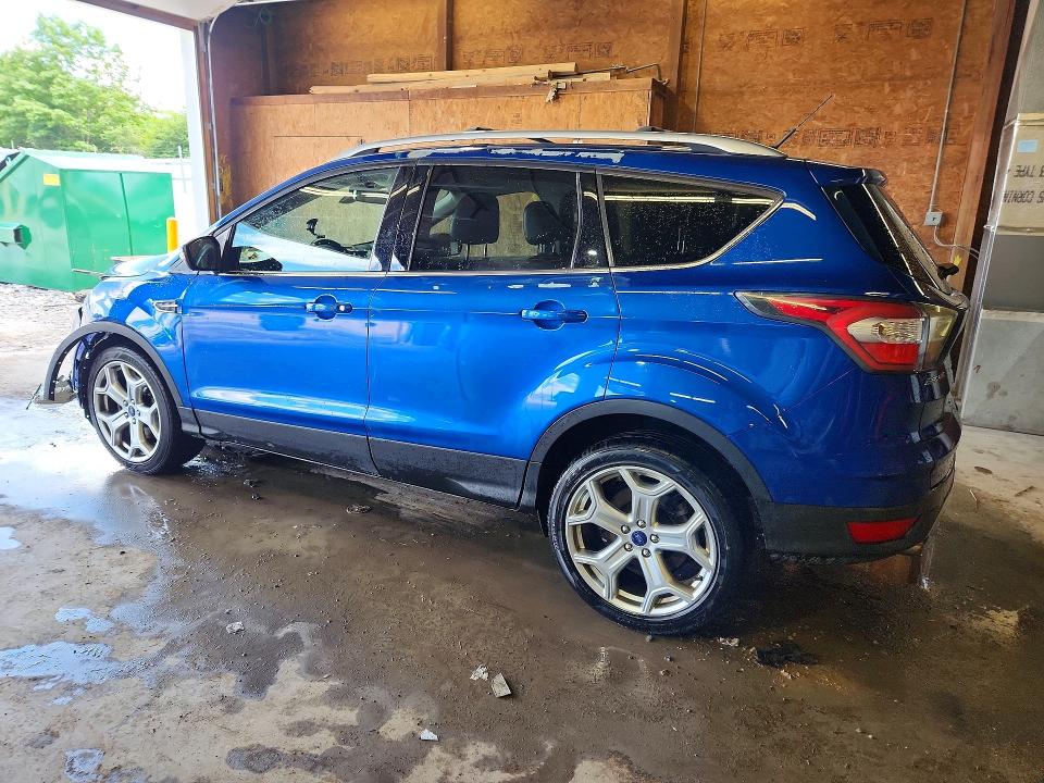 Продажа на аукционе авто 2017 Ford Escape, vin: 1FMCU9JD1HUA97961, номер лота: 58240356