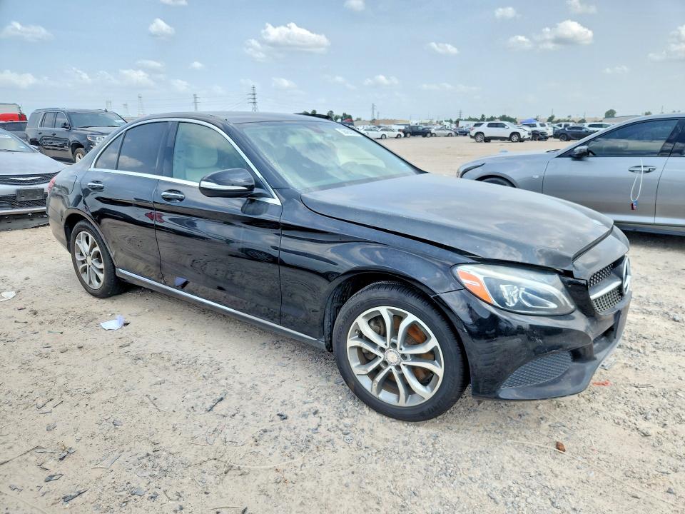58464586 :رقم المزاد ، 55SWF4KB7FU002710 vin ، 2015 Mercedes-benz C مزاد بيع
