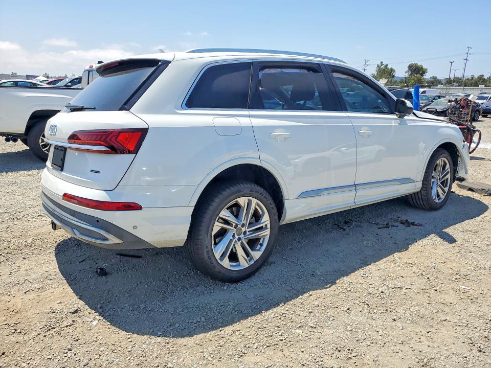 58652566 :رقم المزاد ، WA1AJAF78MD012272 vin ، 2021 Audi Q7 مزاد بيع