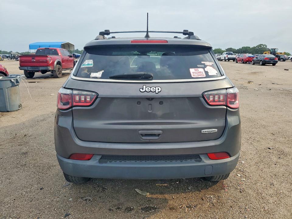 2017 Jeep Compass მანქანა იყიდება აუქციონზე, vin: 3C4NJCBB0HT611423, აუქციონის ნომერი: 57893536