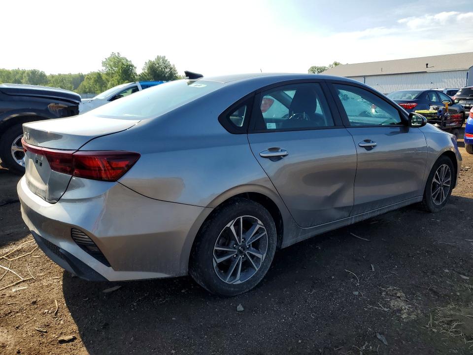 58913266 :رقم المزاد ، 3KPF24ADXRE752001 vin ، 2024 Kia Forte مزاد بيع