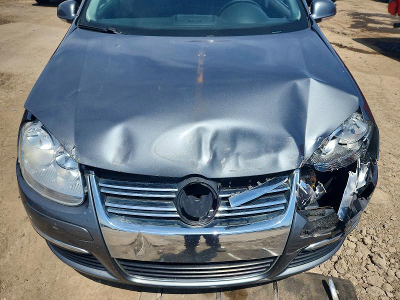 85972785 :رقم المزاد ، 3VWRZ7AJ0AM129882 vin ، 2010 Volkswagen Jetta مزاد بيع
