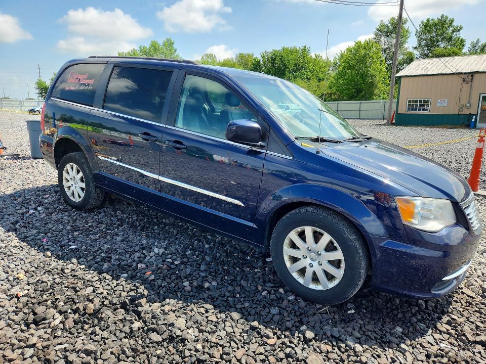 56801626 :رقم المزاد ، 2C4RC1BG6FR551613 vin ، 2015 Chrysler Town & Country مزاد بيع