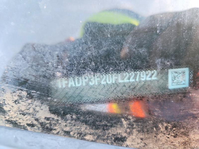57727886 :رقم المزاد ، 1FADP3F20FL227922 vin ، 2015 Ford Focus مزاد بيع