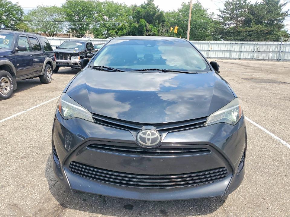 59129866 :رقم المزاد ، 2T1BURHE6KC139835 vin ، 2019 Toyota Corolla مزاد بيع