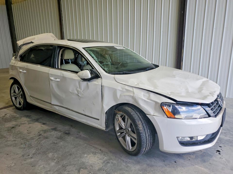 57579936 :رقم المزاد ، 1VWCN7A37DC038133 vin ، 2013 Volkswagen Passat مزاد بيع