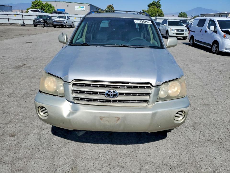 57929706 :رقم المزاد ، JTEGF21AX20048815 vin ، 2002 Toyota Highlander مزاد بيع