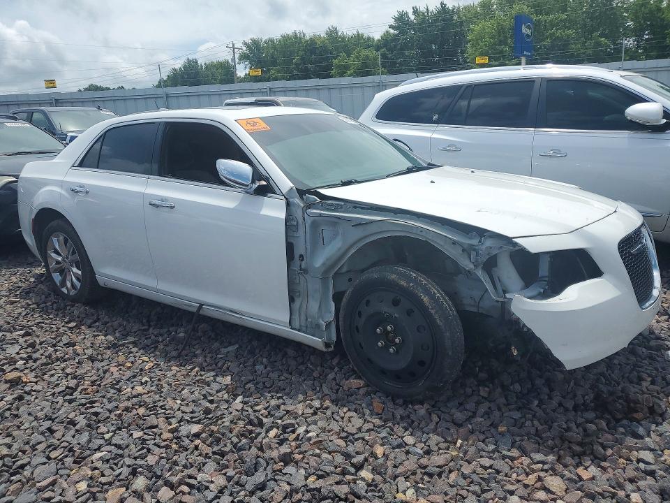2017 Chrysler 300c მანქანა იყიდება აუქციონზე, vin: 2C3CCAKGXHH616465, აუქციონის ნომერი: 58577826