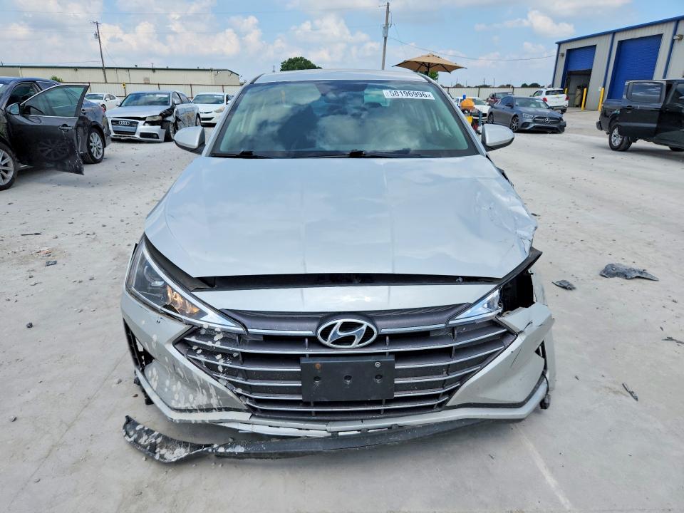 58196996 :رقم المزاد ، 5NPD84LF2KH416185 vin ، 2019 Hyundai Elantra مزاد بيع
