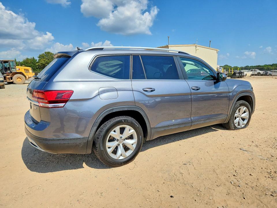 59314806 :رقم المزاد ، 1V2CR2CA8JC571849 vin ، 2018 Volkswagen Atlas مزاد بيع