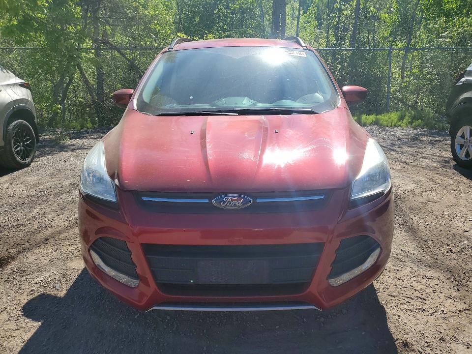 55693216 :رقم المزاد ، 1FMCU0G99FUC47181 vin ، 2015 Ford Escape مزاد بيع