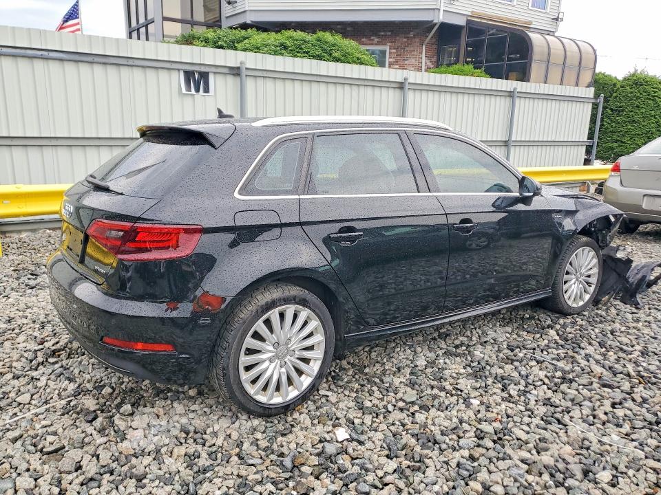 Продаж на аукціоні авто 2016 Audi A3, vin: WAUTPBFF1GA061942, номер лоту: 57131376